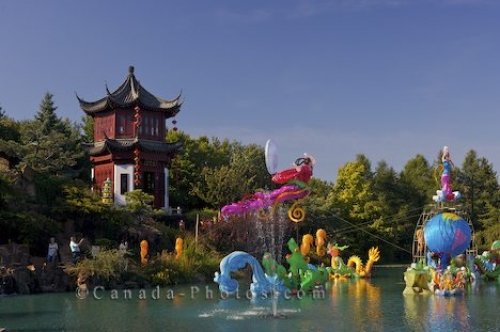 Photo: Chinese Lanterns Montreal Botanical Garden
