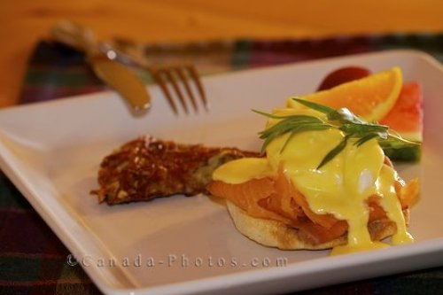 Photo: Eggs Benedict food picture