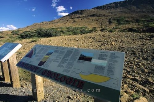 Photo: Gros Morne Geology Sign