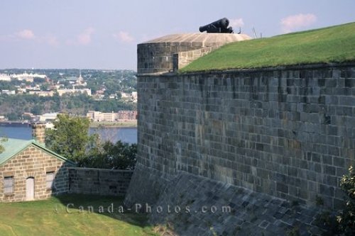 La Citadelle Quebec - Photo & Travel Idea Canada