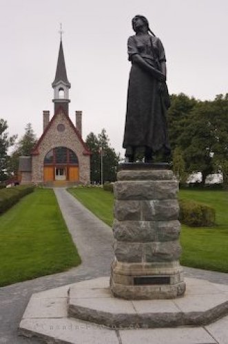 Photo: Historical Memorial Church Statue Grand Pre Nova Scotia