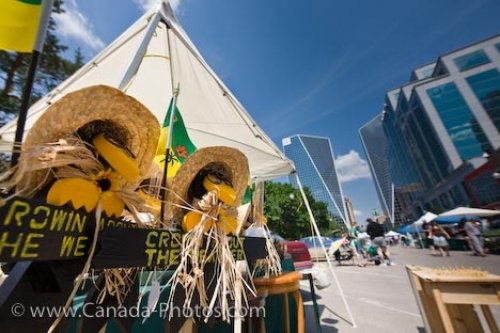 Photo: Saturday Market Stalls Crafts Regina City Saskatchewan