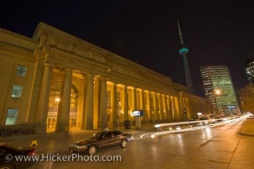 Photo: Toronto Union Station Building Night